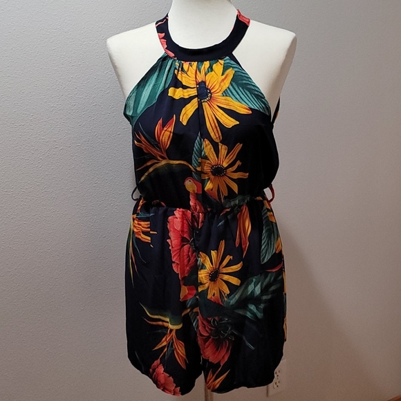 SHEIN Pants - SHEIN FLORAL ROMPER JUMPSUIT NAVY SLEEVELESS BOW TIE HIGH NECK SHORTS MEDIUM